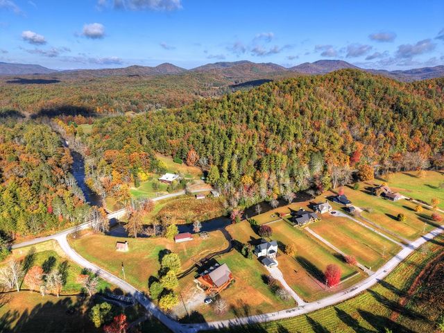 47 Downy Road, Blue Ridge, GA 30513