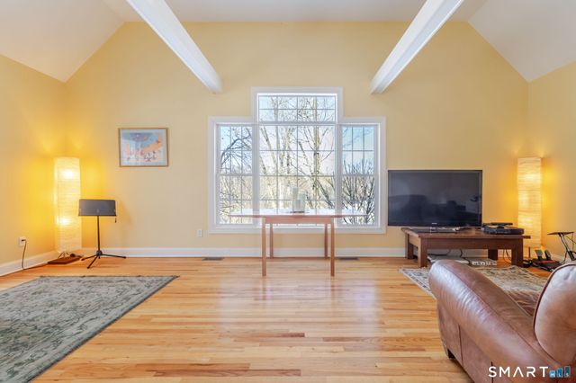 74 Farm View Road, Bethany, CT 06524