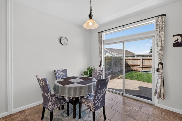 7912 Kelvedon Way, Sacramento, CA 95829