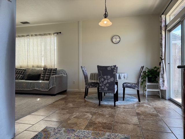 7912 Kelvedon Way, Sacramento, CA 95829