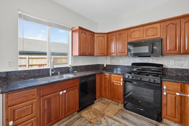 7912 Kelvedon Way, Sacramento, CA 95829