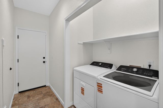 7912 Kelvedon Way, Sacramento, CA 95829
