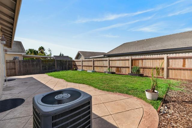 7912 Kelvedon Way, Sacramento, CA 95829