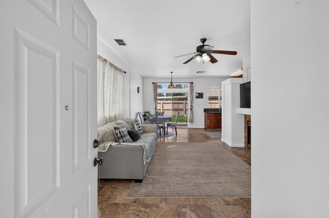 7912 Kelvedon Way, Sacramento, CA 95829