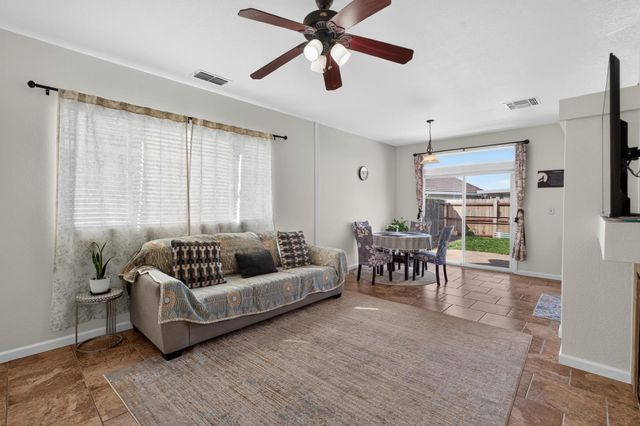 7912 Kelvedon Way, Sacramento, CA 95829