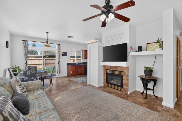 7912 Kelvedon Way, Sacramento, CA 95829