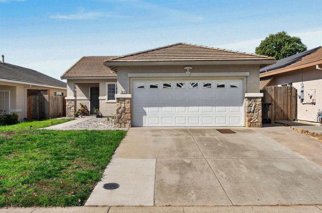 7912 Kelvedon Way, Sacramento, CA 95829