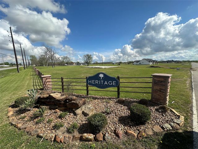 2703 Roeder Lane, Crosby, TX 77532