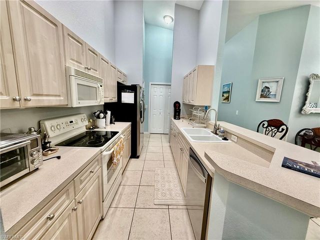 19933 Lake Vista CIR, Lehigh Acres, FL 33936