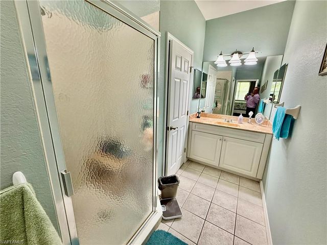 19933 Lake Vista CIR, Lehigh Acres, FL 33936