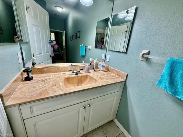 19933 Lake Vista CIR, Lehigh Acres, FL 33936