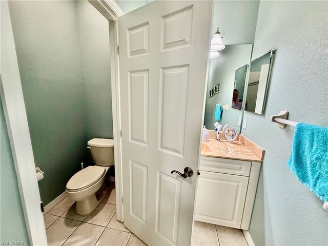 19933 Lake Vista CIR, Lehigh Acres, FL 33936