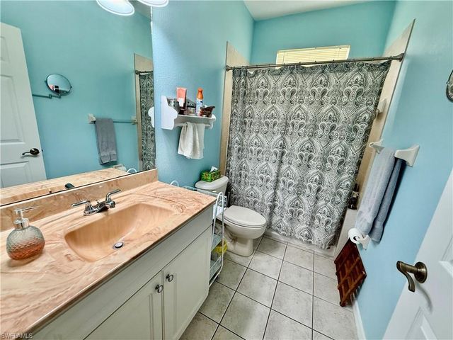 19933 Lake Vista CIR, Lehigh Acres, FL 33936