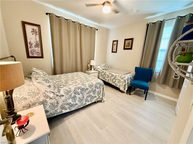 19933 Lake Vista CIR, Lehigh Acres, FL 33936