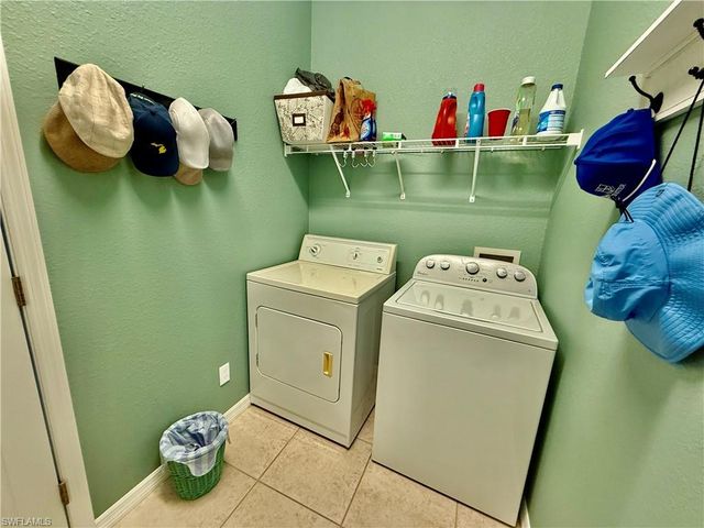 19933 Lake Vista CIR, Lehigh Acres, FL 33936