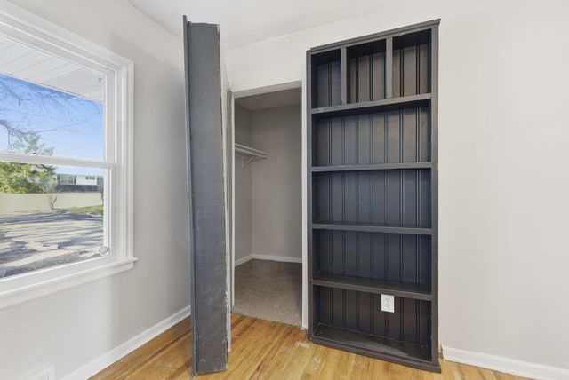 2134 S Luster Avenue, Springfield, MO 65804