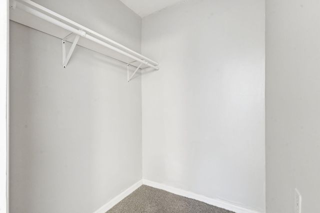 2134 S Luster Avenue, Springfield, MO 65804