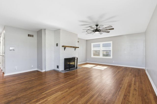 2134 S Luster Avenue, Springfield, MO 65804