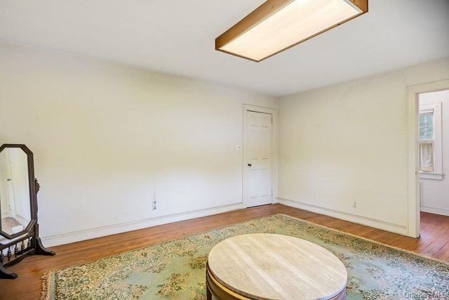 544 S Wellwood Avenue, Lindenhurst, NY 11757
