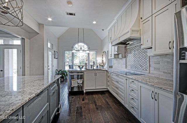 340 Sherborne Place, Flowood, MS 39232