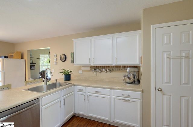 109 Countryglen Court, Greer, SC 29651
