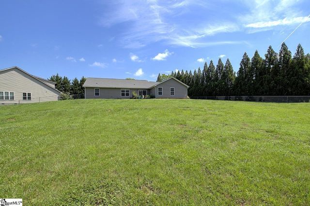 109 Countryglen Court, Greer, SC 29651