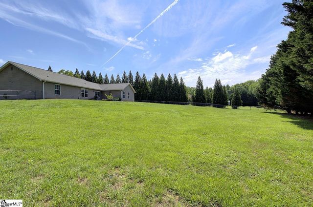 109 Countryglen Court, Greer, SC 29651