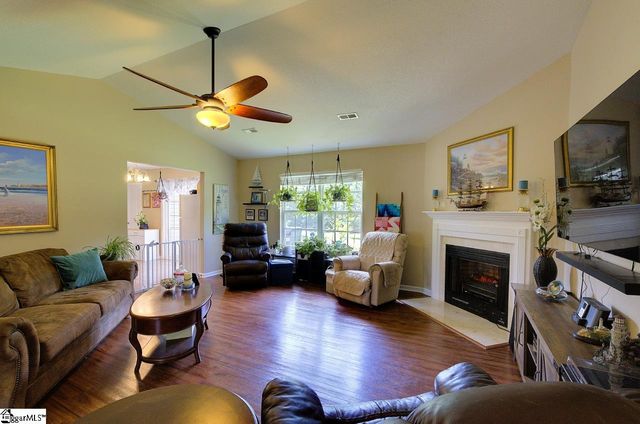 109 Countryglen Court, Greer, SC 29651