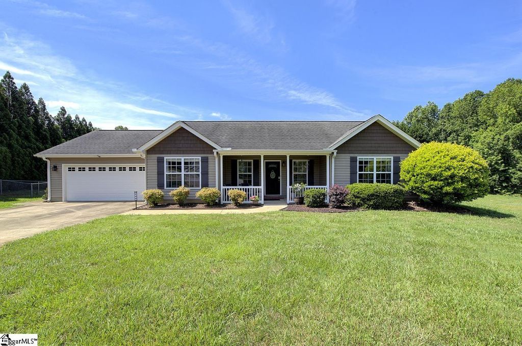 109 Countryglen Court, Greer, SC 29651