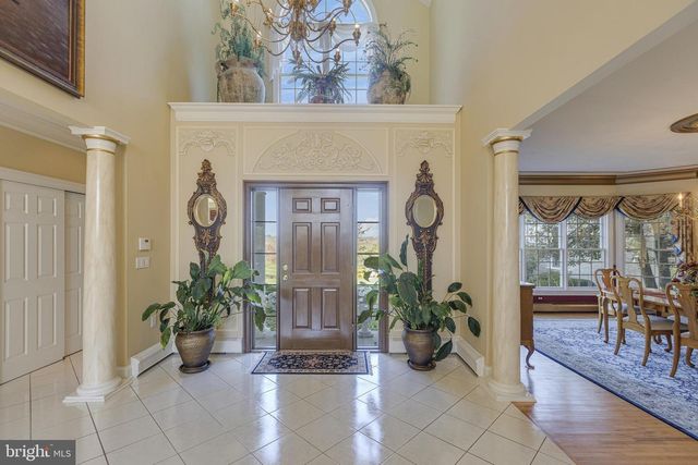 6 BROOKSIDE DR, Titusville, NJ 08560