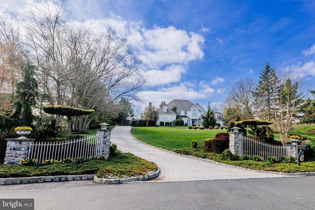 6 BROOKSIDE DR, Titusville, NJ 08560