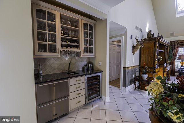 6 BROOKSIDE DR, Titusville, NJ 08560