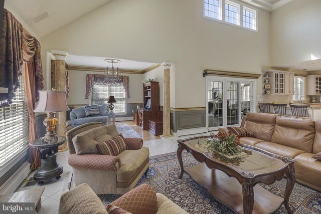 6 BROOKSIDE DR, Titusville, NJ 08560