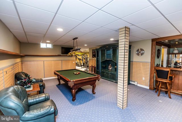 6 BROOKSIDE DR, Titusville, NJ 08560