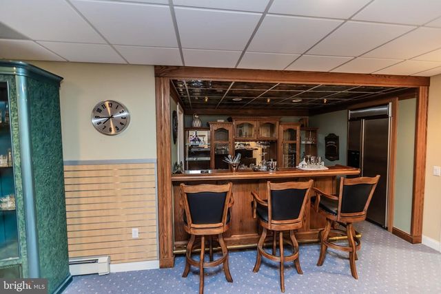 6 BROOKSIDE DR, Titusville, NJ 08560