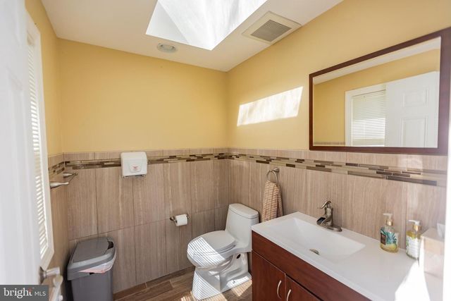 6 BROOKSIDE DR, Titusville, NJ 08560