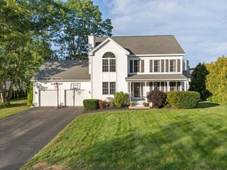 6 Aspen Drive, Somersworth, NH 03878