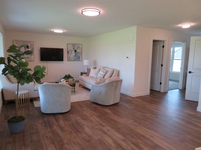 68376 Falcons Lair Lane, New Paris, IN 46553