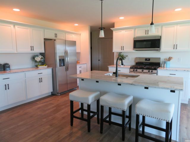 68376 Falcons Lair Lane, New Paris, IN 46553