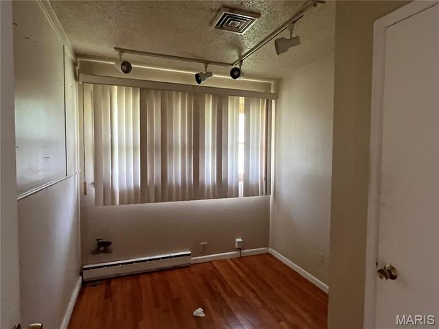 420 Midlothian Road, St Louis, MO 63137