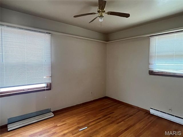 420 Midlothian Road, St Louis, MO 63137