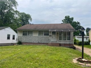 420 Midlothian Road, St Louis, MO 63137