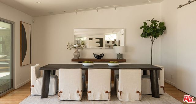 1813 Marcheeta Place, Los Angeles, CA 90069