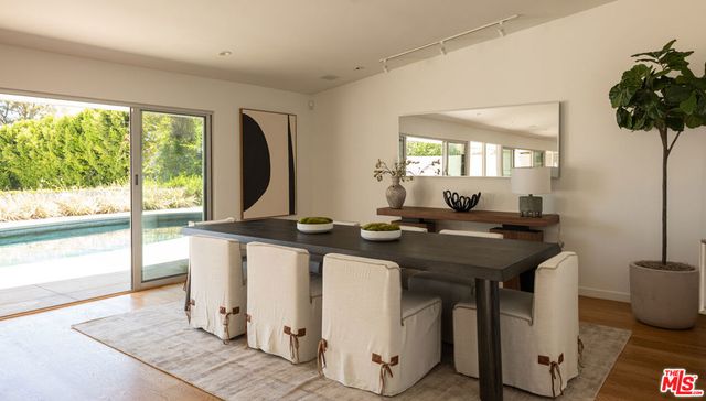 1813 Marcheeta Place, Los Angeles, CA 90069
