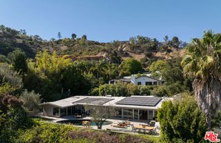 1813 Marcheeta Place, Los Angeles, CA 90069