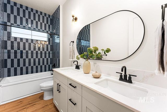 7786 Minam Dr, Middleton, ID 83644