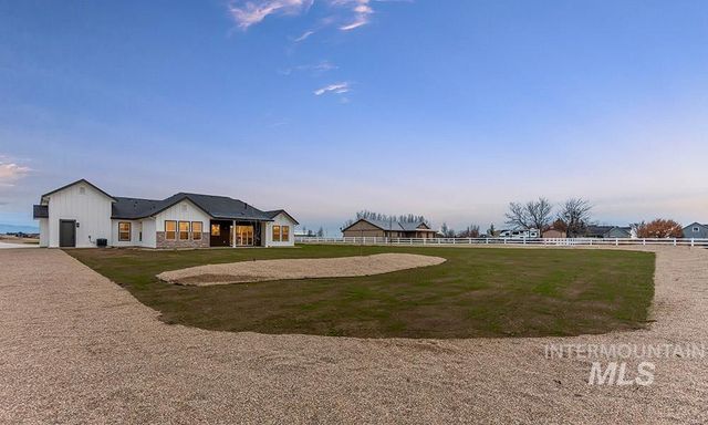 7786 Minam Dr, Middleton, ID 83644
