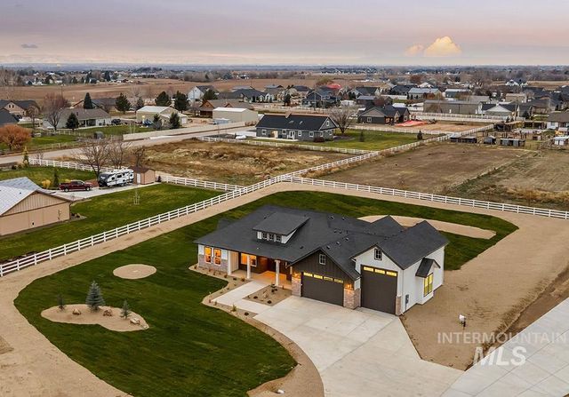 7786 Minam Dr, Middleton, ID 83644