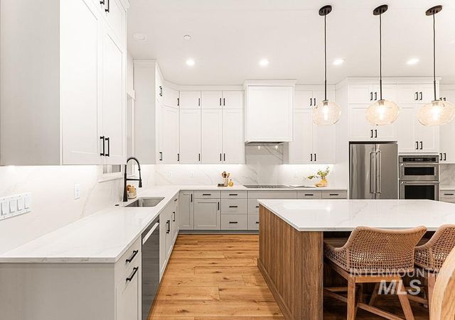 7786 Minam Dr, Middleton, ID 83644