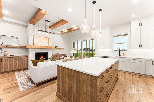 7786 Minam Dr, Middleton, ID 83644